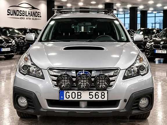Subaru Outback 2014 photo 2