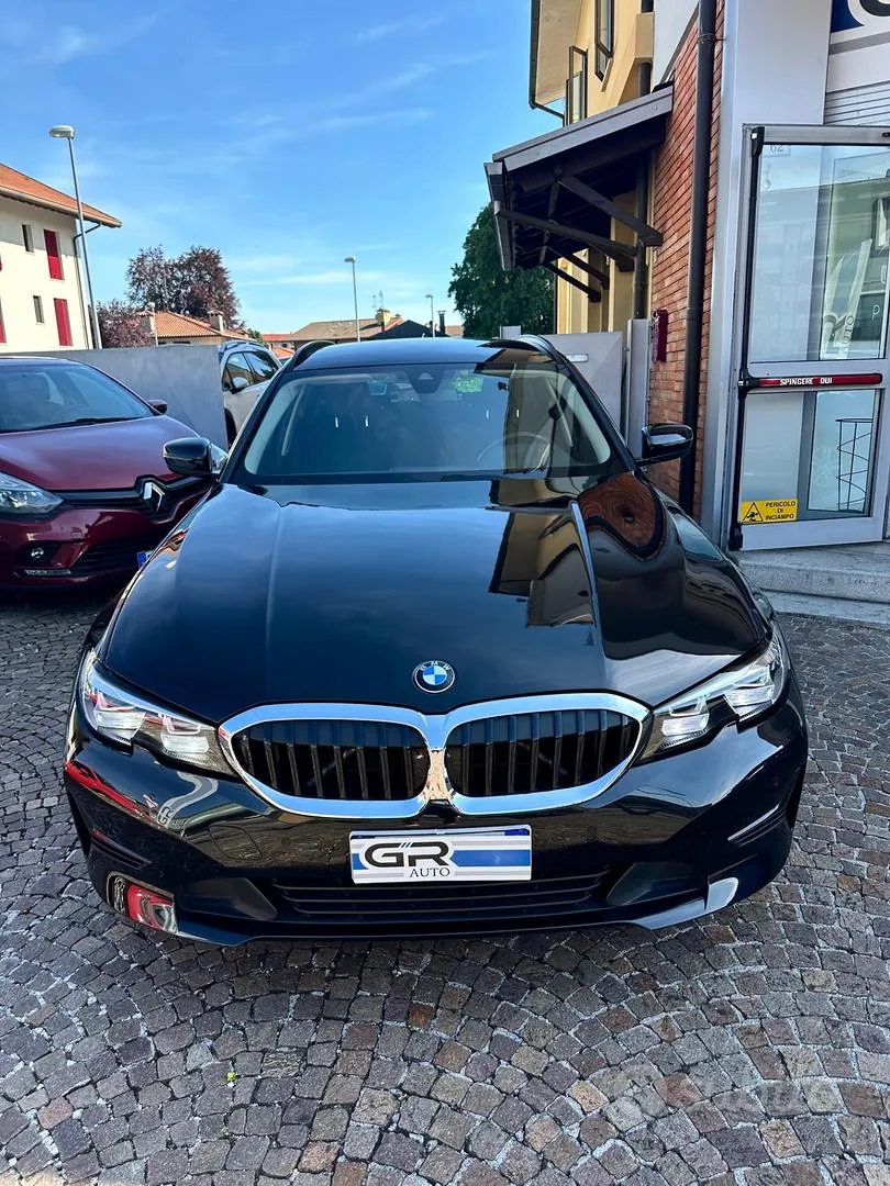 BMW 320D 2022 photo 2