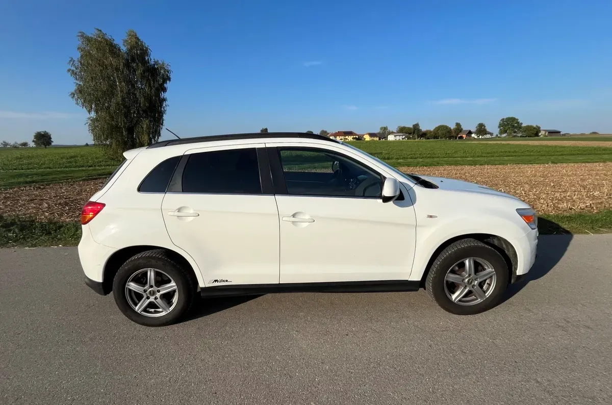 Mitsubishi Asx 2015 photo 3