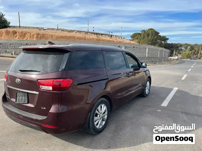 Kia Sedona 2017 photo 4