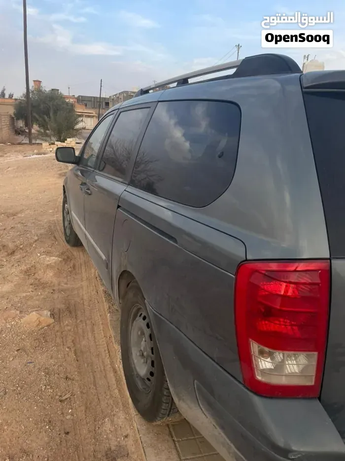 Kia Sedona 2008 photo 3