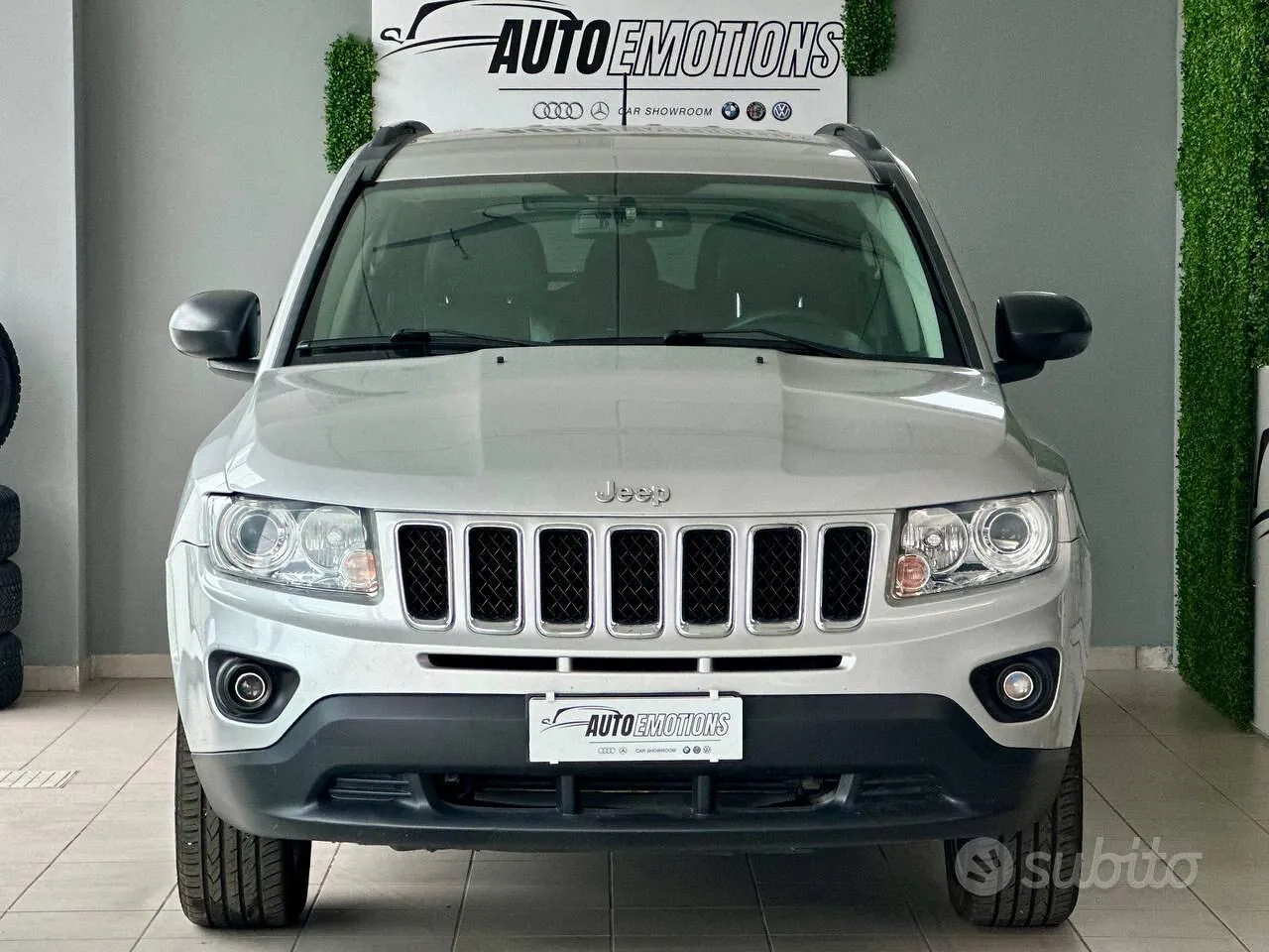 Jeep Compass 2012 photo 2