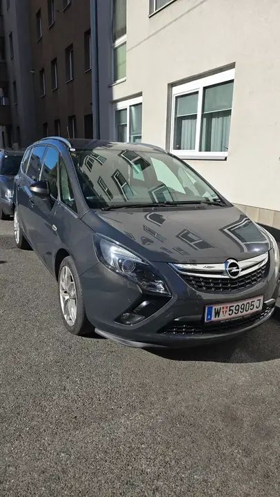 Opel Zafira 2014 photo 2