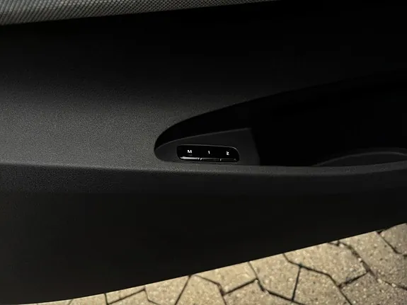 Polestar 2 2023 photo 4