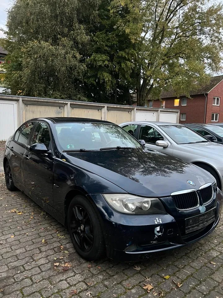 BMW 318I