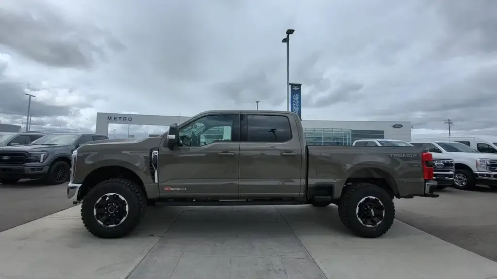 Ford F-350 Super Duty 2027 photo 5