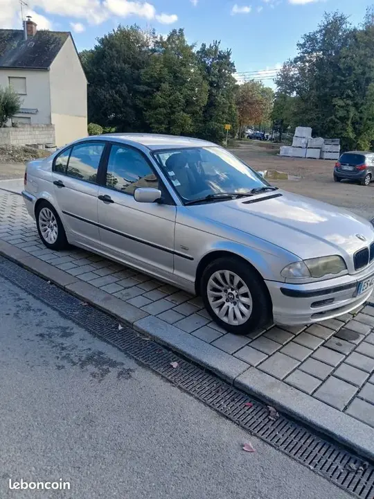 BMW Série 3 2000 photo 3