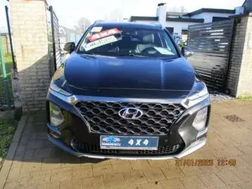 Hyundai Santa Fe 2019 photo 2