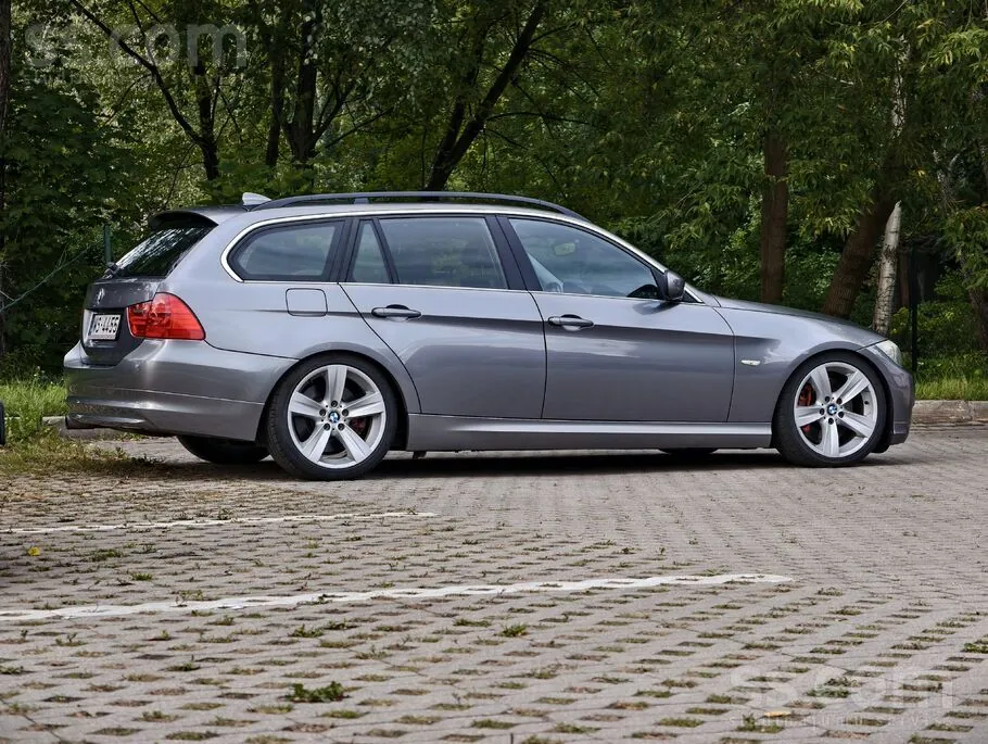 BMW 330 2009 photo 3