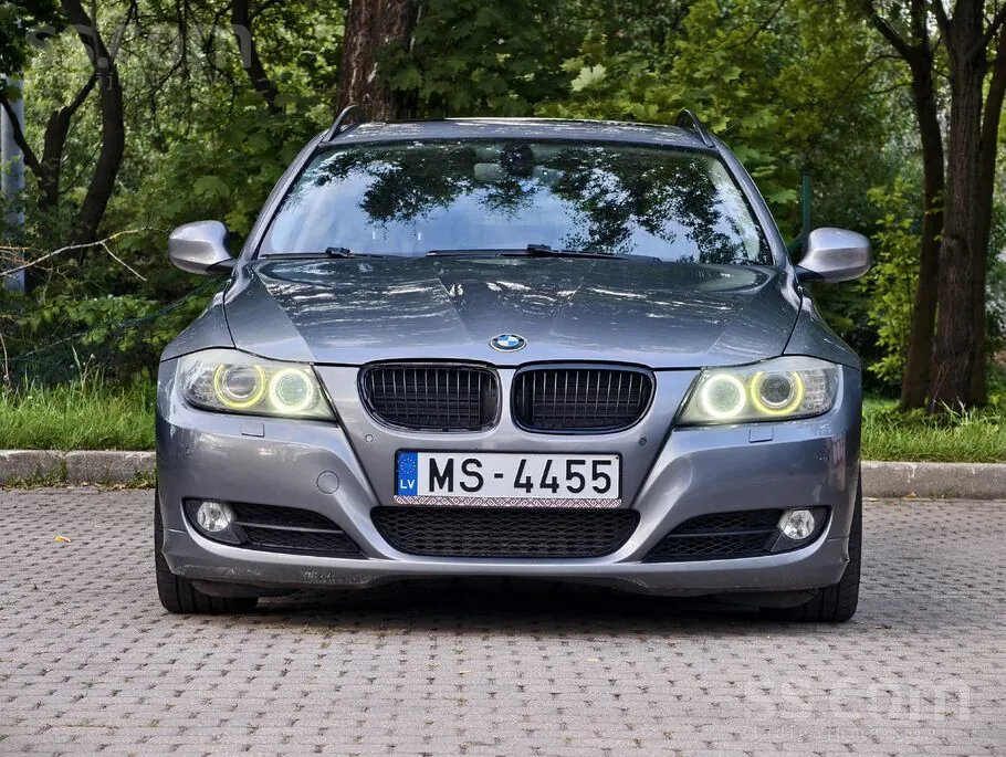 BMW 330 2009 photo 2