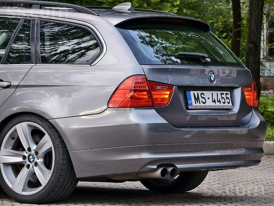 BMW 330 2009 photo 5