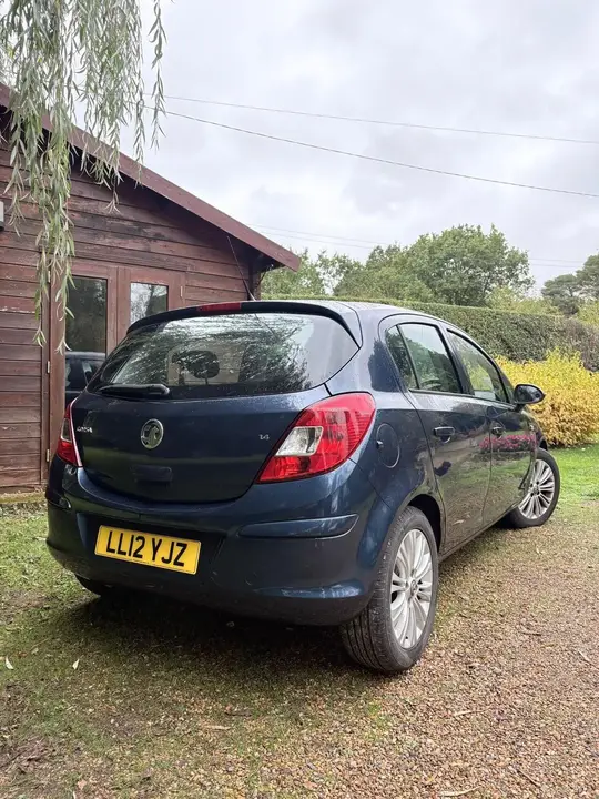 Vauxhall Corsa 2012 photo 3