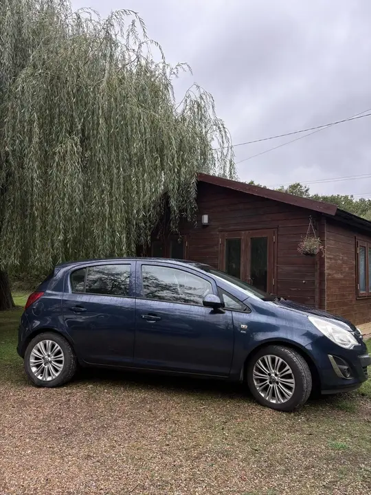 Vauxhall Corsa 2012 photo 2