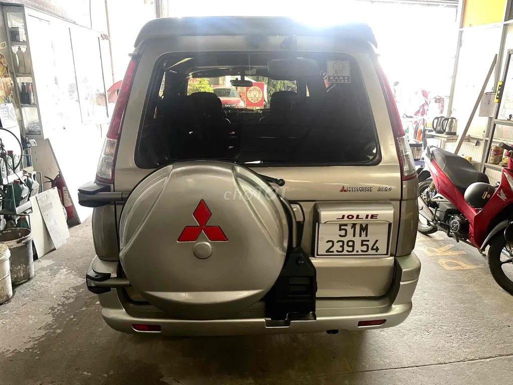Mitsubishi Jolie 2006 photo 4