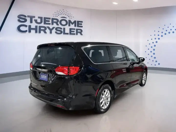 Chrysler Grand Caravan 2026 photo 5