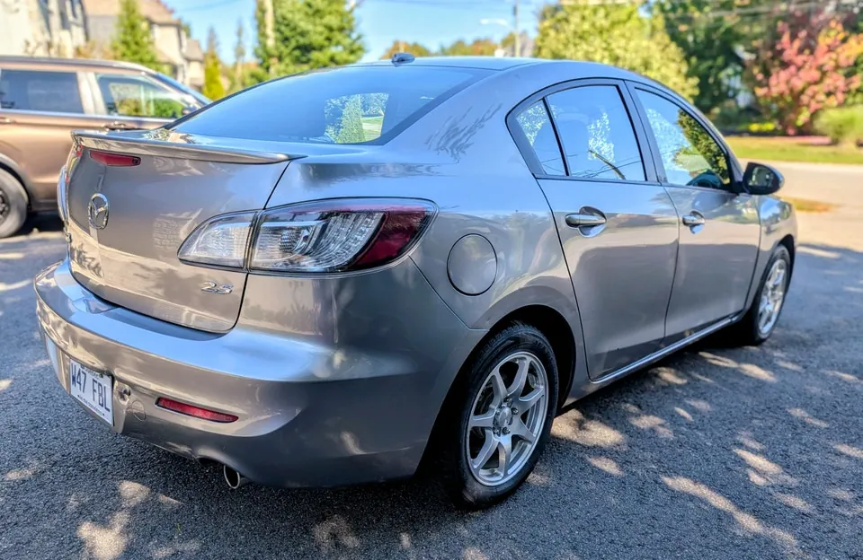 Mazda 3 2010 photo 4