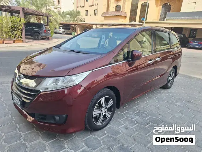 Honda Odyssey 2016 photo 2