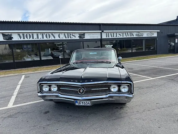 Buick Wildcat 1964 photo 2
