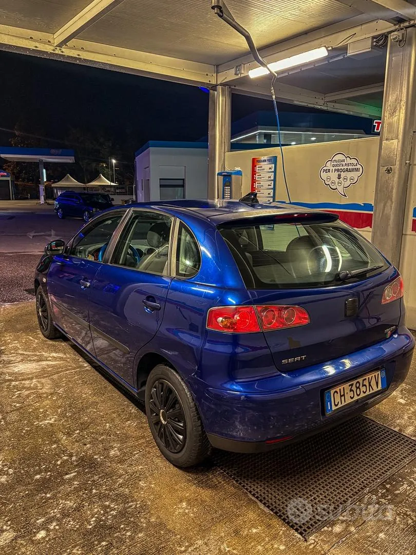 Seat Ibiza 2003 photo 3