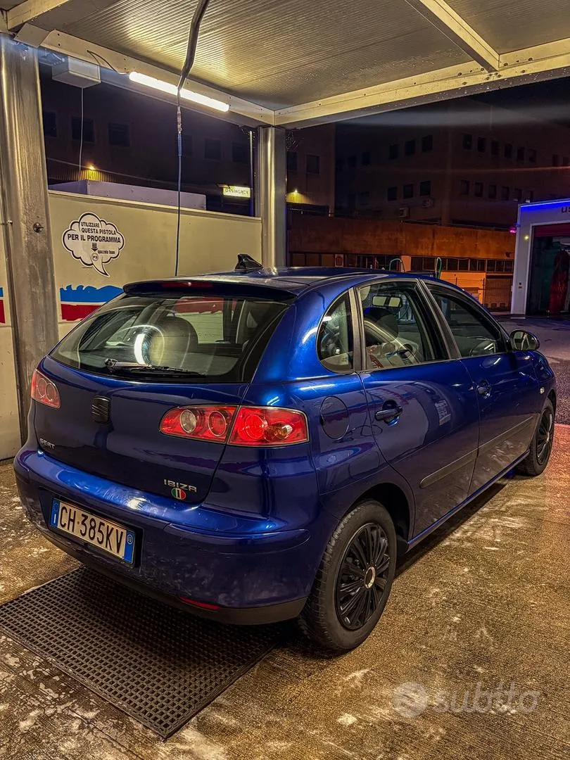 Seat Ibiza 2003 photo 2