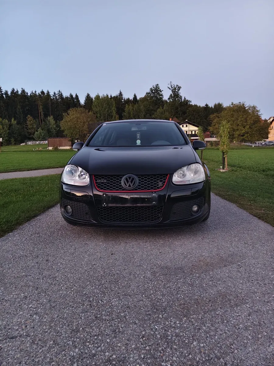 Volkswagen Golf 2005 photo 2