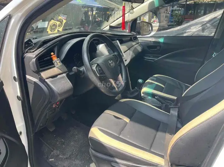 Toyota Innova 2018 photo 2
