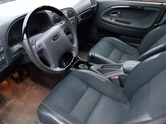 Volvo V40 2002 photo 4