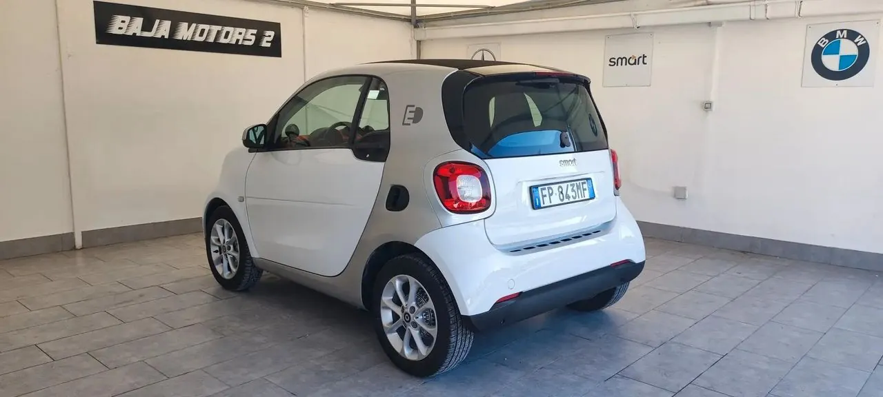 Smart Fortwo 2018 photo 5