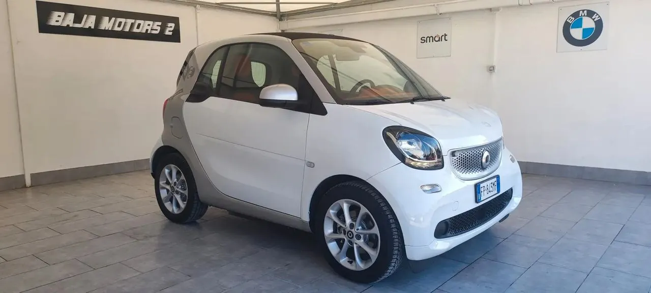 Smart Fortwo 2018 photo 2
