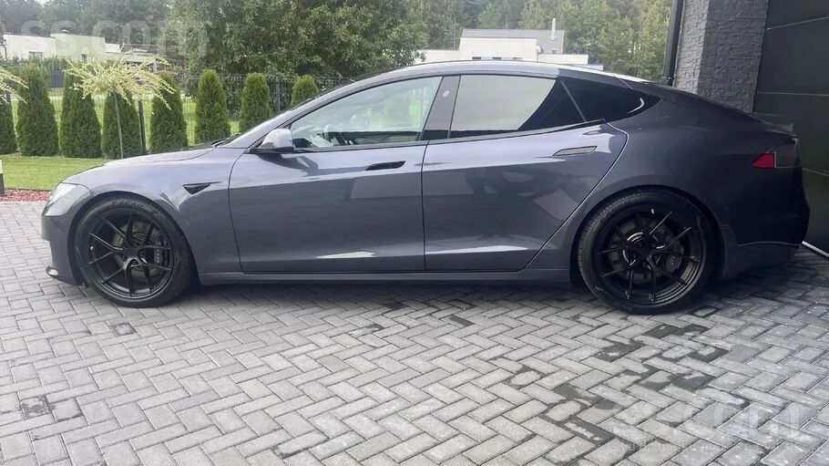 Tesla Model S 2020 photo 2