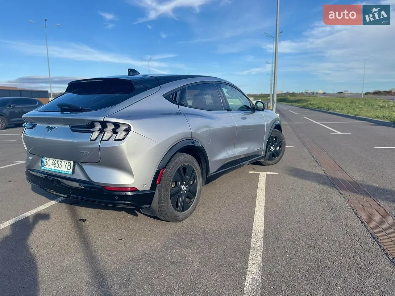 Ford Mustang Mach-E 2021 photo 4