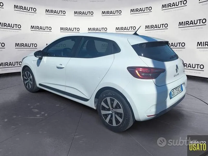 Renault Clio 2023 photo 3