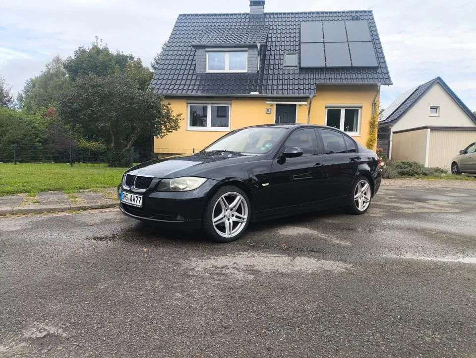 BMW 320I E90