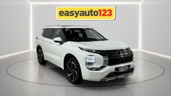 Mitsubishi Outlander 2024 photo 2
