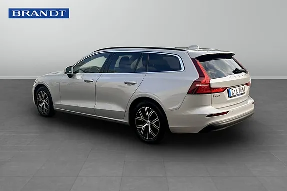 Volvo V60 2024 photo 2