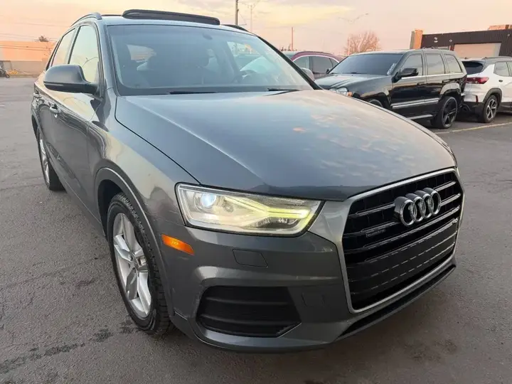 Audi Q3 2017 photo 2