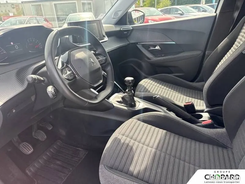 Peugeot 2008 2022 photo 2