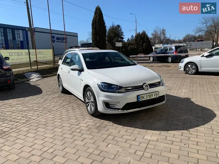 Volkswagen E-Golf 2019 photo 2