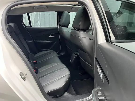 Peugeot 208 2021 photo 4