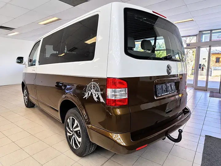 Volkswagen Caravelle 2010 photo 3