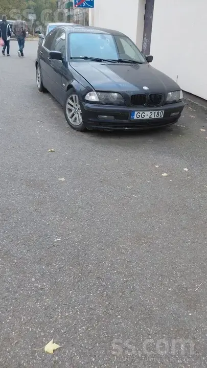 BMW 320