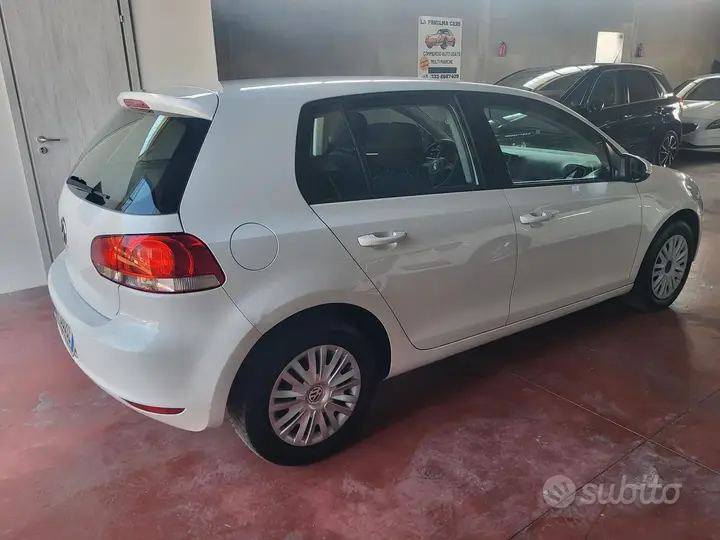 Volkswagen Golf 2012 photo 4