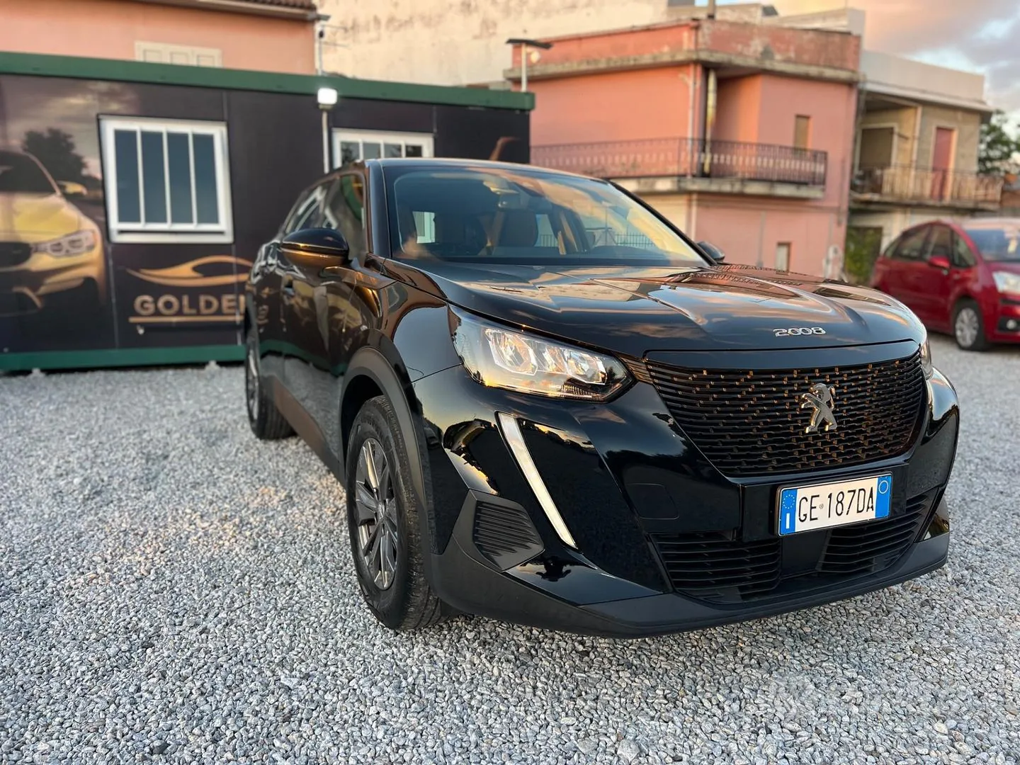 Peugeot 2008 2021 photo 4