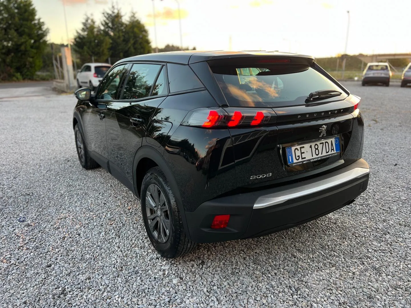 Peugeot 2008 2021 photo 3