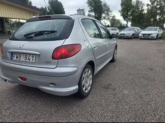 Peugeot 206 2007 photo 3