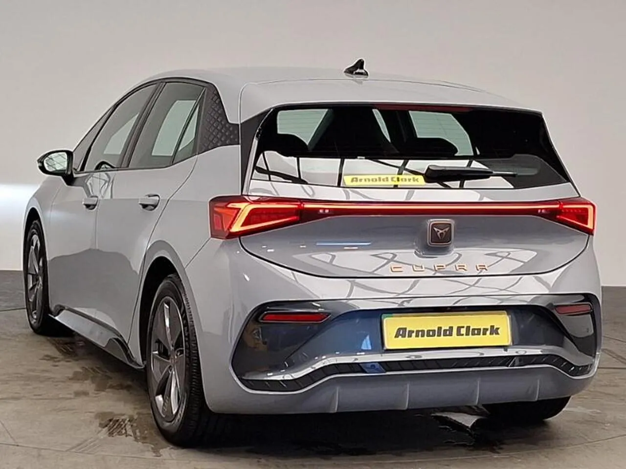 Cupra Born 2023 photo 2