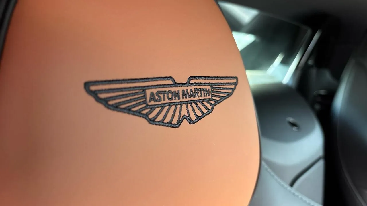 Aston Martin Vantage 2026 photo 5