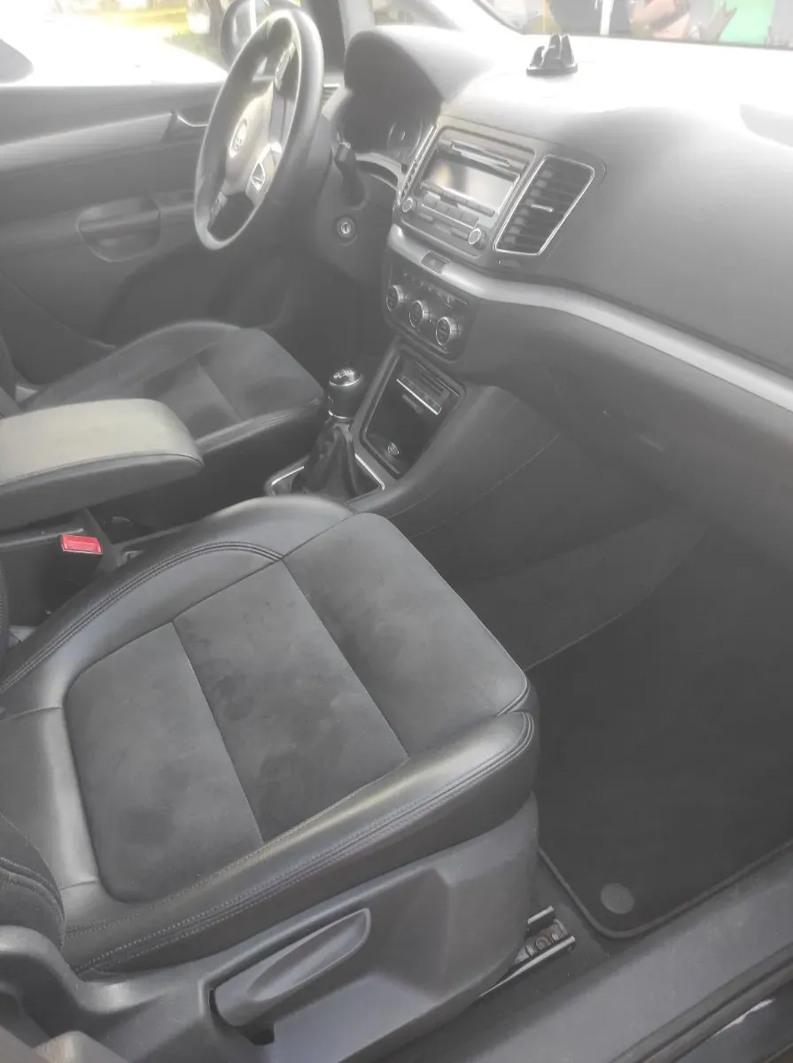 Volkswagen Sharan 2012 photo 3