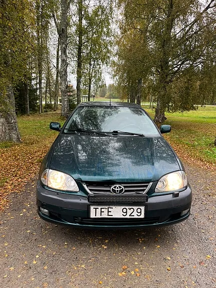Toyota Avensis 2001 photo 3
