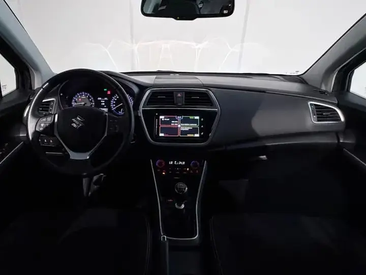 Suzuki S-Cross 2019 photo 2